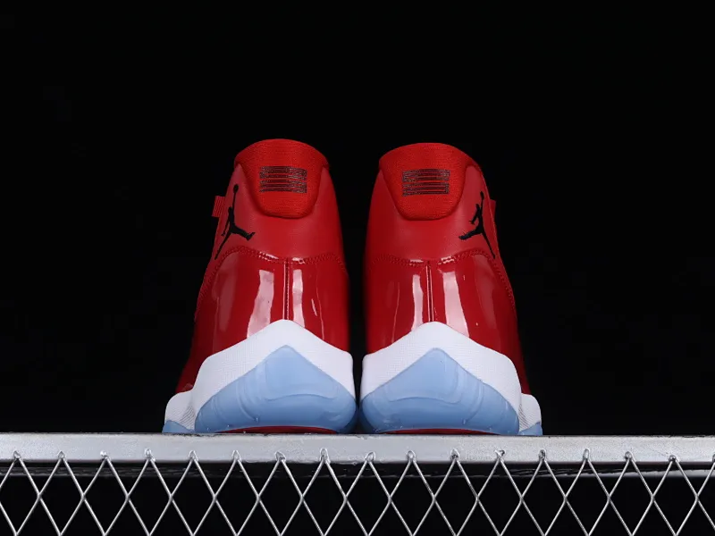 All categories Air Jordan Jordan series basketball shoes Air Jordan 11 F version Air Jordan 11 Velvet "Gym Red" AJ11 Joe 11 red Chicago Bulls genuine carbon 378037-623